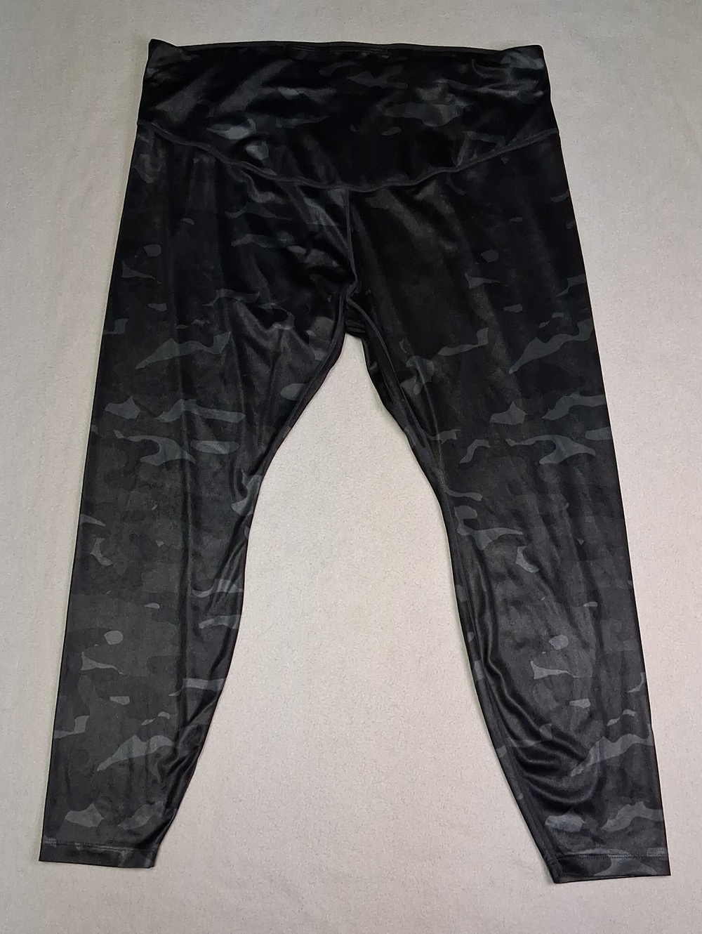 Nike Dri-fit Black Camouflage High-Waist Leggings - Subtle Camo